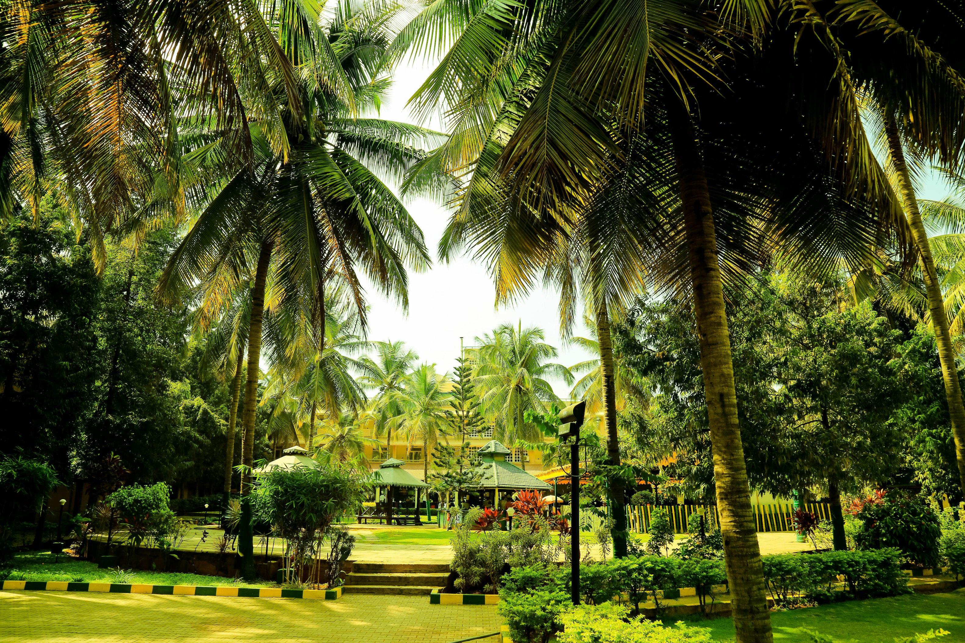 Royal Orchid Resort & Convention Centre, Yelahanka Bangalore Buitenkant foto