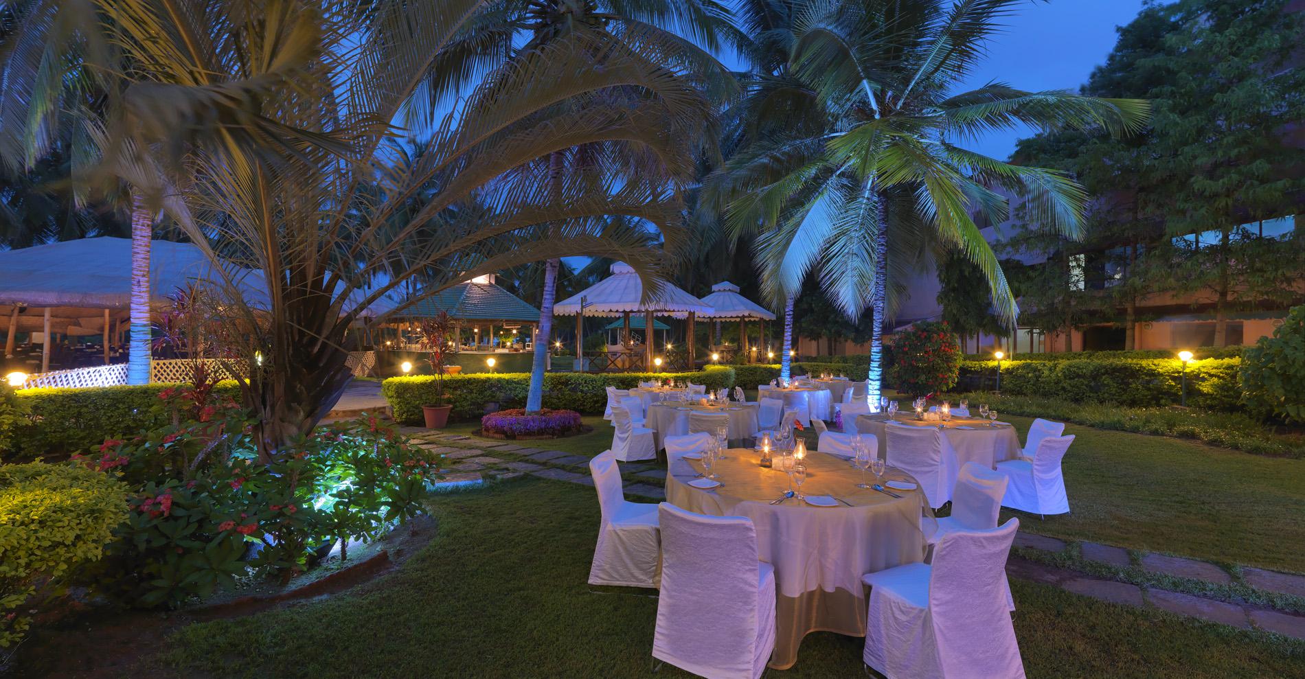 Royal Orchid Resort & Convention Centre, Yelahanka Bangalore Buitenkant foto