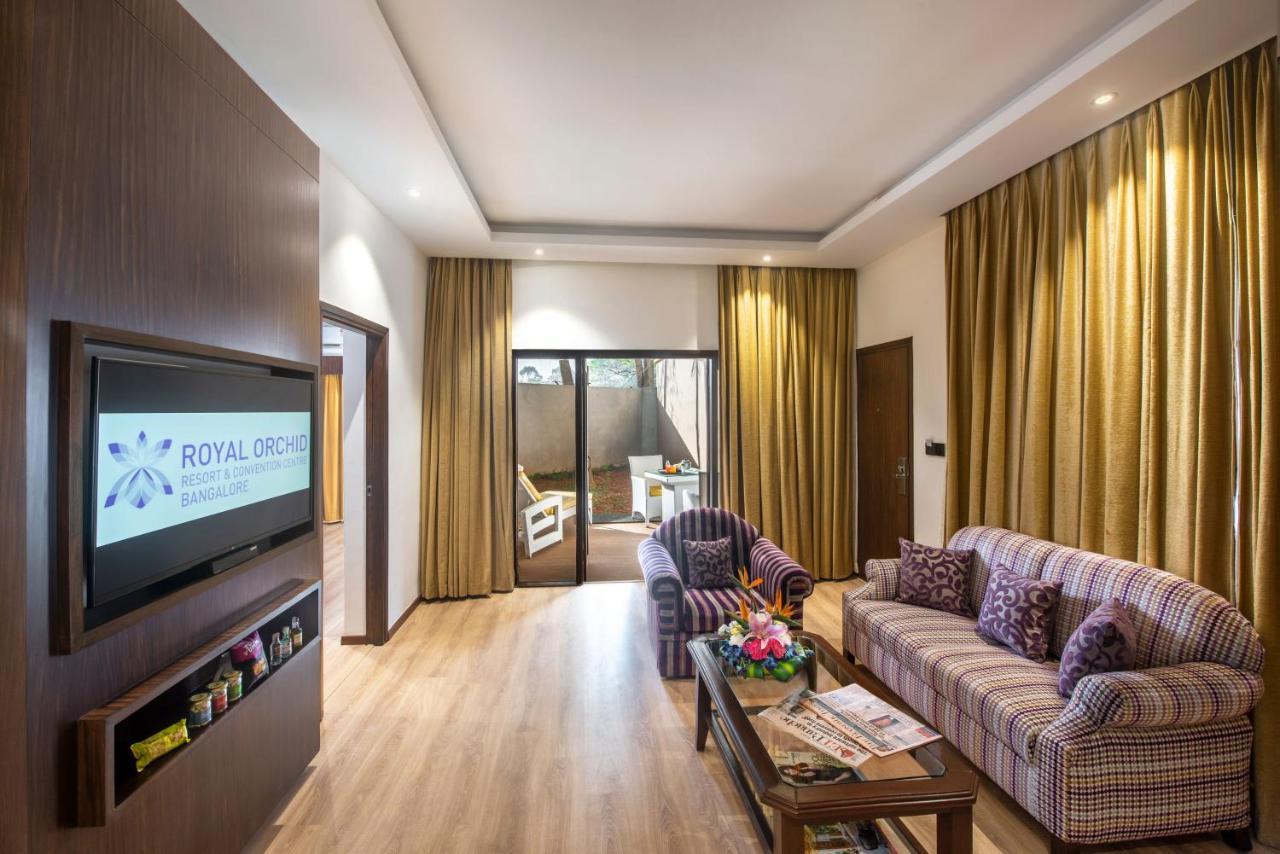 Royal Orchid Resort & Convention Centre, Yelahanka Bangalore Buitenkant foto