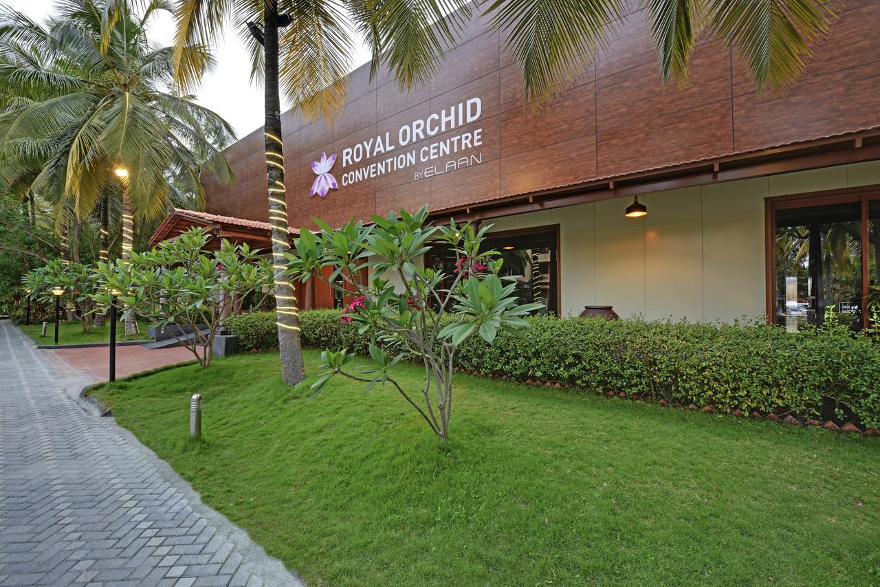 Royal Orchid Resort & Convention Centre, Yelahanka Bangalore Buitenkant foto